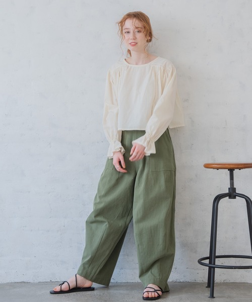 Crisp(クリスプ)の「ギャザーショートブラウス(シャツ/ブラウス・レディース・ホワイト/ブラック・FREE)」の5枚目の写真