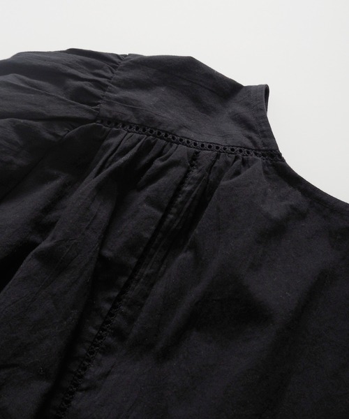 Crisp(クリスプ)の「ギャザーショートブラウス(シャツ/ブラウス・レディース・ホワイト/ブラック・FREE)」の21枚目の写真