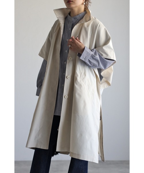 Bonjour Sagan（ボンジュールサガン）の「ケープポンチョコート（ポンチョ・レディース・キナリ/ブラック/ベージュ・FREE）」の2枚目の写真