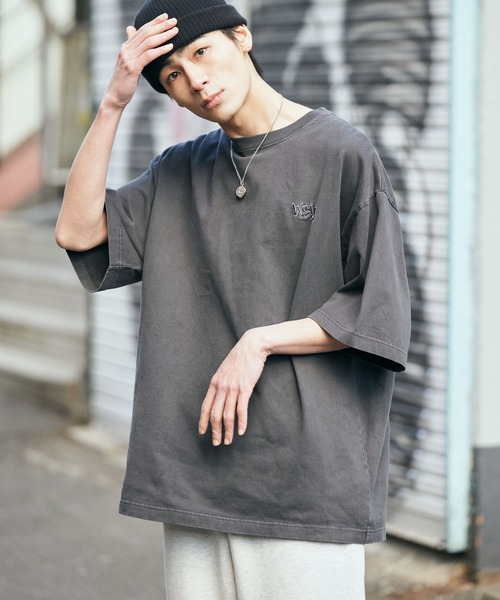 WEGO（ウィゴー）の「■■■WEGO/ワンポイントピグメントBIGT(S)■■■（Tシャツ/カットソー・メンズ・ベージュ/ブルー/スミクロ/ワイン・MEDIUM/LARGE/X-LARGE）」の2枚目の写真