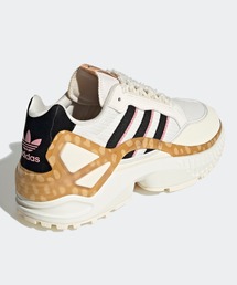 adidas（アディダス）の「ディズニー ZX Wavian [Disney ZX