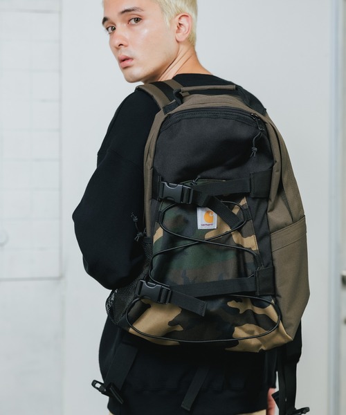 Carhartt WIP（カーハートダブリューアイピー）の「Carhartt WIP/カーハートダブリューアイピー Kickflip Backpack リュック A4 スケーター（バックパック/リュック・メンズ・ブラック/ライトブラウン/グリーン/ダークネイビー/ワインレッド/カモフラージュ/グリーン系その他/パープル/ベージュ系その他/ブラウン/ダークグリーン/ベージュ系その他2/ダークブラウン/ブルー・ONE SIZE）」の9枚目の写真