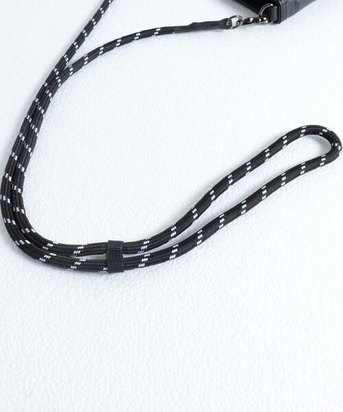 UNIVERSAL OVERALL（ユニバーサルオーバーオール）の「【UNIVERSAL OVERALL/ユニバーサルオーバーオール 】ザイルショルダー（ショルダーバッグ・メンズ・ブラック/ベージュ/ブルー・FREE）」の7枚目の写真