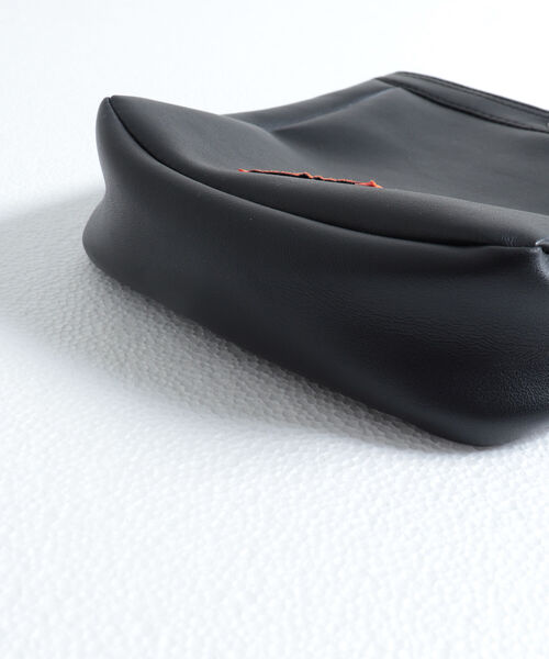 UNIVERSAL OVERALL（ユニバーサルオーバーオール）の「【UNIVERSAL OVERALL/ユニバーサルオーバーオール 】ザイルショルダー（ショルダーバッグ・メンズ・ブラック/ベージュ/ブルー・FREE）」の13枚目の写真