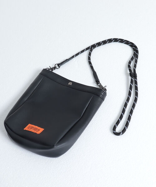 UNIVERSAL OVERALL（ユニバーサルオーバーオール）の「【UNIVERSAL OVERALL/ユニバーサルオーバーオール 】ザイルショルダー（ショルダーバッグ・メンズ・ブラック/ベージュ/ブルー・FREE）」の14枚目の写真