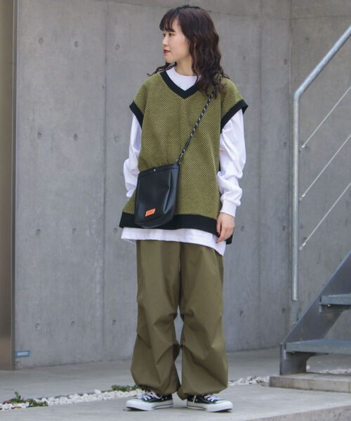 UNIVERSAL OVERALL（ユニバーサルオーバーオール）の「【UNIVERSAL OVERALL/ユニバーサルオーバーオール 】ザイルショルダー（ショルダーバッグ・メンズ・ブラック/ベージュ/ブルー・FREE）」の15枚目の写真