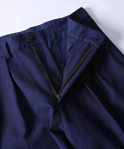 FREAK'S STORE（フリークスストア）の「限定展開 MACOBER×FREAK'S STORE/マコバー 別注 ワイドシルエット 2タックスラックス/デニム（スラックス・メンズ・ブラック/ネイビー/オフホワイト/オリーブ/ダークインディゴブルー・SMALL/MEDIUM/LARGE）」の21枚目の写真