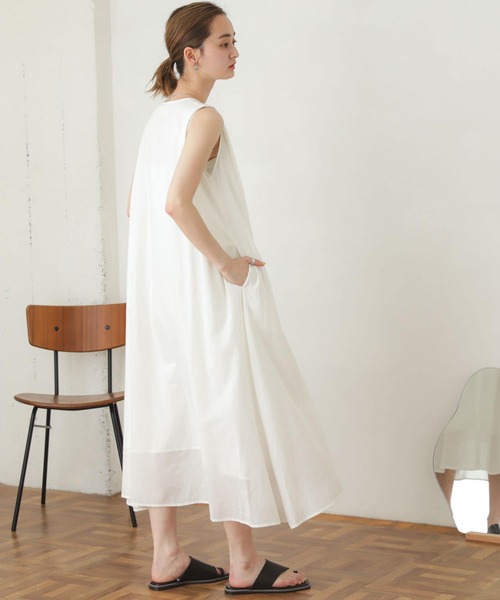SENSE OF PLACE by URBAN RESEARCH（センスオブプレイスバイアーバンリサーチ）の「インドシシュウノースリーブワンピース（ワンピース・レディース・オフホワイト/グリーン/ブラック・ONE）」の5枚目の写真