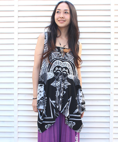 チャイハネ（チャイハネ）の「【チャイハネ】線描き風エスニックプリントトップス（シャツ/ブラウス・レディース・オフホワイト/ブラック/カーキ/ターコイズブルー・FREE）」の3枚目の写真