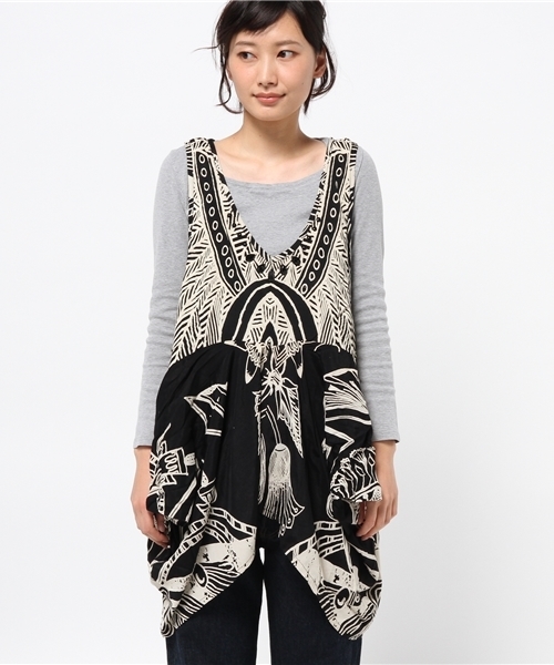 チャイハネ（チャイハネ）の「【チャイハネ】線描き風エスニックプリントトップス（シャツ/ブラウス・レディース・オフホワイト/ブラック/カーキ/ターコイズブルー・FREE）」の6枚目の写真