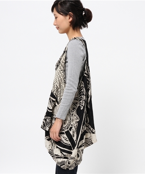 チャイハネ（チャイハネ）の「【チャイハネ】線描き風エスニックプリントトップス（シャツ/ブラウス・レディース・オフホワイト/ブラック/カーキ/ターコイズブルー・FREE）」の7枚目の写真