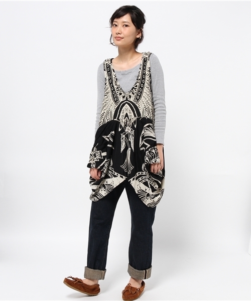 チャイハネ（チャイハネ）の「【チャイハネ】線描き風エスニックプリントトップス（シャツ/ブラウス・レディース・オフホワイト/ブラック/カーキ/ターコイズブルー・FREE）」の9枚目の写真