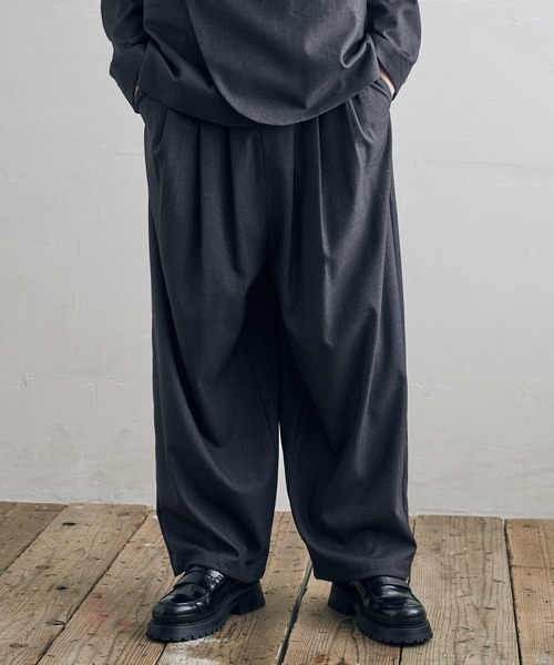 DOOPZ(ドープス)の「タックハカマパンツ(その他パンツ・メンズ・チャコールグレー/ブラウン・SMALL/MEDIUM/LARGE)」の2枚目の写真