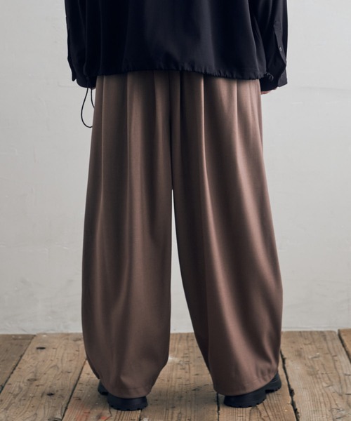 DOOPZ(ドープス)の「タックハカマパンツ(その他パンツ・メンズ・チャコールグレー/ブラウン・SMALL/MEDIUM/LARGE)」の16枚目の写真
