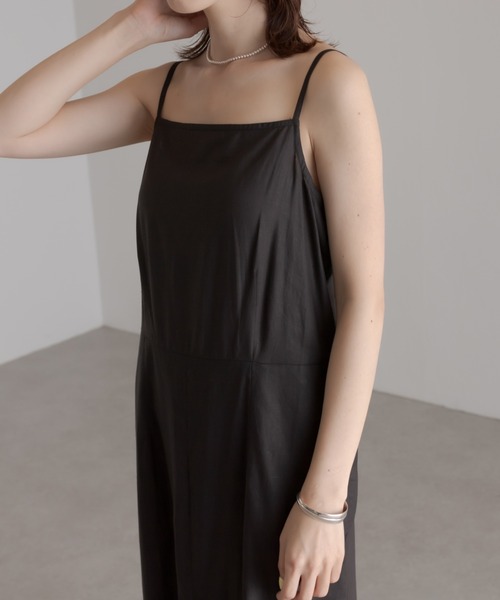 COLLAGE GALLARDAGALANTE（コラージュガリャルダガランテ）の「縦ラインが際立つ/Iラインキャミワンピース（ワンピース・レディース・ブラック/カーキ・FREE）」の19枚目の写真