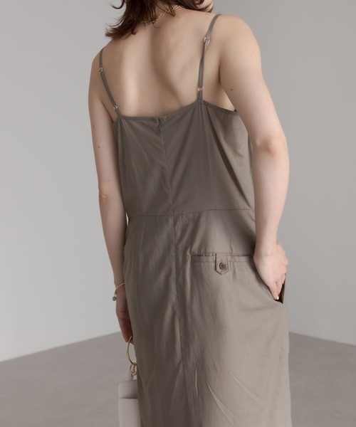 COLLAGE GALLARDAGALANTE（コラージュガリャルダガランテ）の「縦ラインが際立つ/Iラインキャミワンピース（ワンピース・レディース・ブラック/カーキ・FREE）」の14枚目の写真