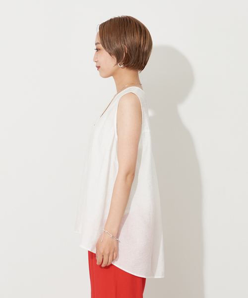 NOMINE（ノミネ）の「【襟取り外し可能】リネンライク3WAYボリュームカラーブラウス（シャツ/ブラウス・レディース・グレイッシュブルー/ブラック/ホワイト/グリーン・フリー）」の9枚目の写真