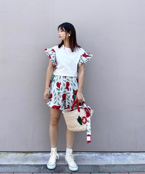 moyan ecri（モヤン エクリ）の「<moyan ecri>総柄ユニセックス2WAYハーフパンツ【アフリカンファブリック】（その他パンツ・メンズ・ライトブルー/ホワイト×レッド・FREE）」の2枚目の写真