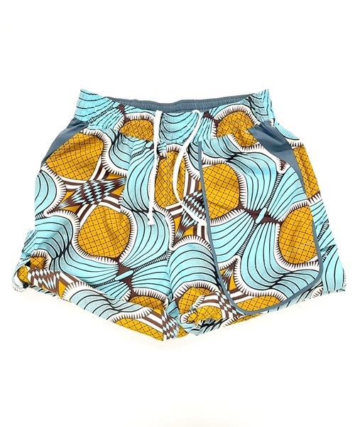 moyan ecri（モヤン エクリ）の「<moyan ecri>総柄ユニセックス2WAYハーフパンツ【アフリカンファブリック】（その他パンツ・メンズ・ライトブルー/ホワイト×レッド・FREE）」の15枚目の写真