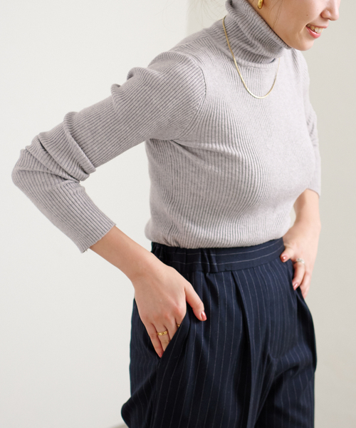 B.C STOCK（ベーセーストック）の「タートルリブニット*（ニット/セーター・レディース・ホワイト/ブラック/グレー/オレンジ/グリーン/キャメル・FREE）」の4枚目の写真