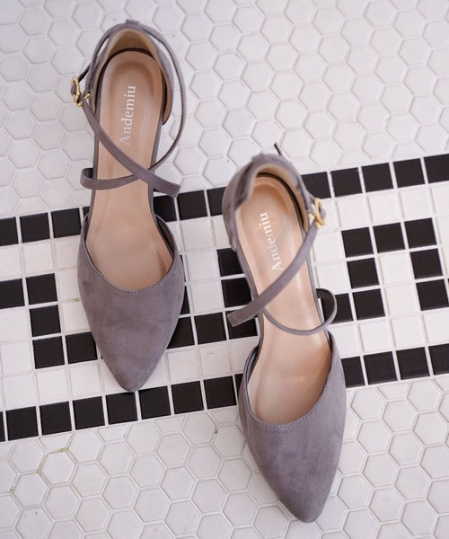 Andemiu（アンデミュウ）の「セットバッククロスパンプス162126（パンプス・レディース・グレー/ブラック/アイボリー/ライトグレー・S/M/L）」の4枚目の写真