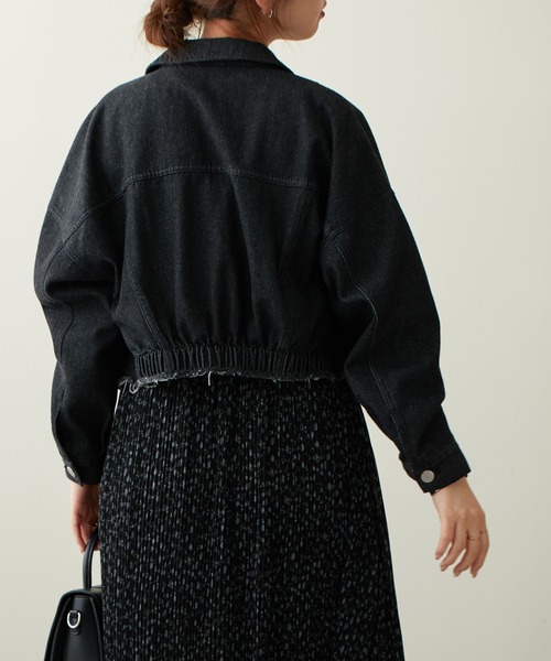 natural couture（ナチュラルクチュール）の「2022AW/セットアップ着用可/他にないデザインと絶妙なバランス バックギャザーショートGジャン（デニムジャケット・レディース・ブラック/インディゴブルー/ブラウン・FREE）」の14枚目の写真