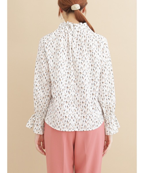 Te chichi（テチチ）の「レオパード/幾何学柄タック衿ブラウス（シャツ/ブラウス・レディース・ベージュ/ネイビー/グレー/オフホワイト・ﾌﾘ-）」の13枚目の写真