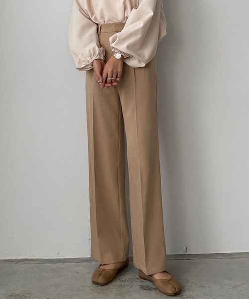 Louere(ルエレ)の「ダブルタックベーシックパンツ(その他パンツ・レディース・ブラック/ブラウン/アイボリー/モカ/ベージュ・LARGE/SMALL/MEDIUM/X-LARGE)」の5枚目の写真