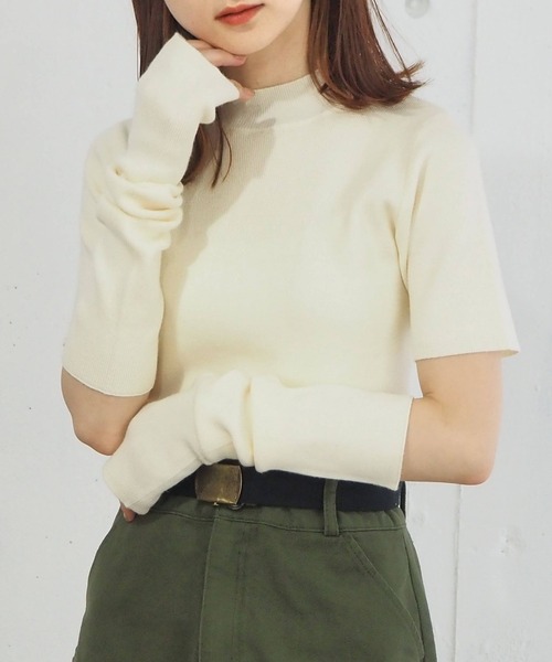 tiptop(ティップトップ)の「アームウォーマー付きハイネックプルオーバー(ニット/セーター・レディース・ブラック/ブルー/アイボリー・FREE)」の4枚目の写真