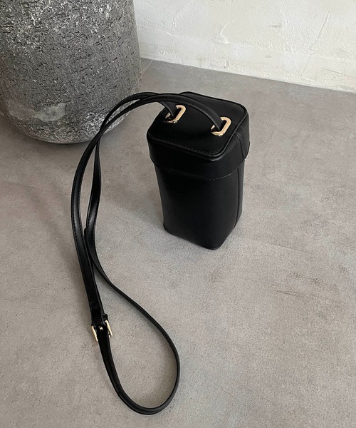 CAPRICIEUX LE'MAGE（カプリシューレマージュ）の「スクエアショルダーバッグ（ショルダーバッグ・レディース・ブラック/パープル/キャメル・FREE）」の10枚目の写真