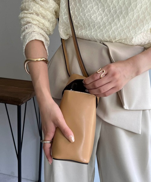 CAPRICIEUX LE'MAGE（カプリシューレマージュ）の「スクエアショルダーバッグ（ショルダーバッグ・レディース・ブラック/パープル/キャメル・FREE）」の12枚目の写真