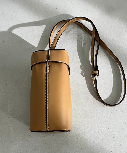 CAPRICIEUX LE'MAGE（カプリシューレマージュ）の「スクエアショルダーバッグ（ショルダーバッグ・レディース・ブラック/パープル/キャメル・FREE）」の16枚目の写真