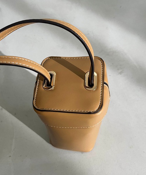 CAPRICIEUX LE'MAGE（カプリシューレマージュ）の「スクエアショルダーバッグ（ショルダーバッグ・レディース・ブラック/パープル/キャメル・FREE）」の18枚目の写真