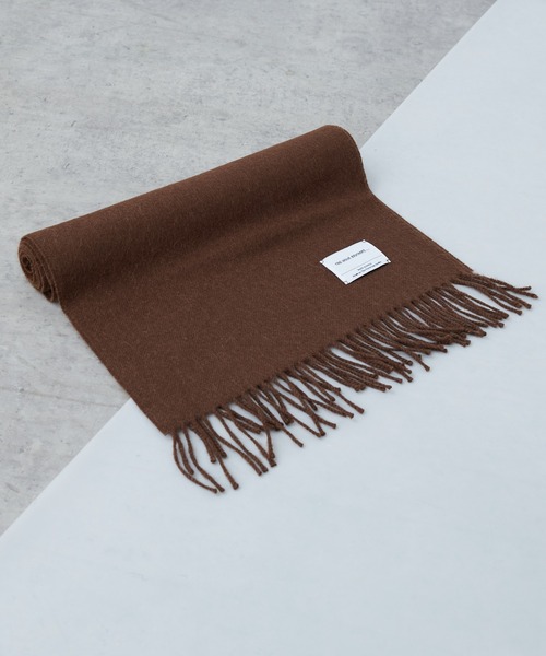 Lui's（ルイス）の「【THE INOUE BROTHERS/イノウエブラザーズ】Brushed Scarf / アルパカマフラー（マフラー・メンズ・チャコールグレー/ライトグレー/ブラック/ネイビー/ブラウン/グレー/カーキ/オレンジ/グリーン/キャメル/バーガンディー/キナリ・FREE）」の6枚目の写真
