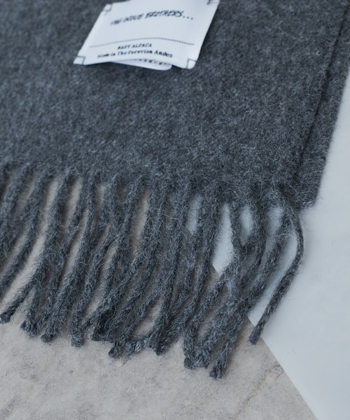 Lui's（ルイス）の「【THE INOUE BROTHERS/イノウエブラザーズ】Brushed Scarf / アルパカマフラー（マフラー・メンズ・チャコールグレー/ライトグレー/ブラック/ネイビー/ブラウン/グレー/カーキ/オレンジ/グリーン/キャメル/バーガンディー/キナリ・FREE）」の16枚目の写真