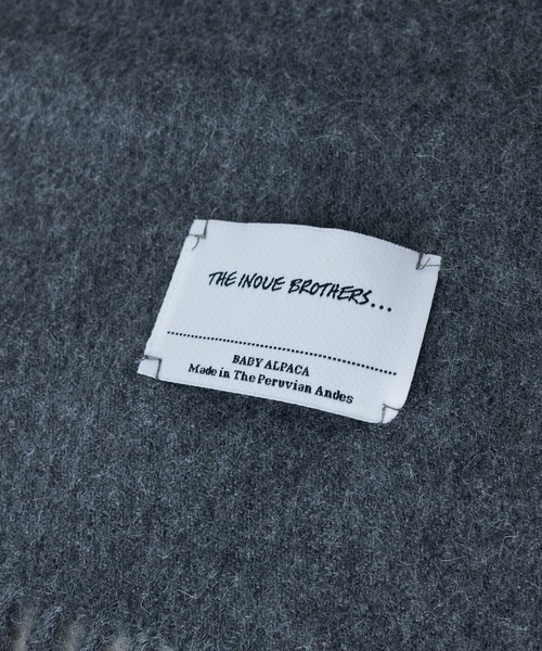 Lui's（ルイス）の「【THE INOUE BROTHERS/イノウエブラザーズ】Brushed Scarf / アルパカマフラー（マフラー・メンズ・チャコールグレー/ライトグレー/ブラック/ネイビー/ブラウン/グレー/カーキ/オレンジ/グリーン/キャメル/バーガンディー/キナリ・FREE）」の15枚目の写真
