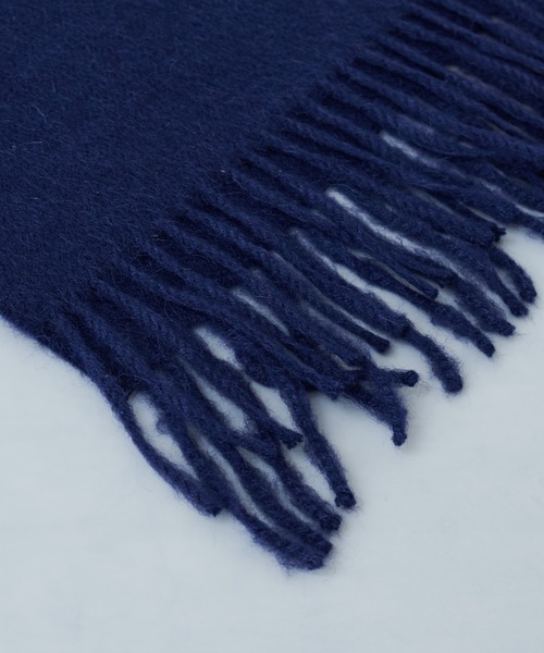 Lui's（ルイス）の「【THE INOUE BROTHERS/イノウエブラザーズ】Brushed Scarf / アルパカマフラー（マフラー・メンズ・チャコールグレー/ライトグレー/ブラック/ネイビー/ブラウン/グレー/カーキ/オレンジ/グリーン/キャメル/バーガンディー/キナリ・FREE）」の19枚目の写真