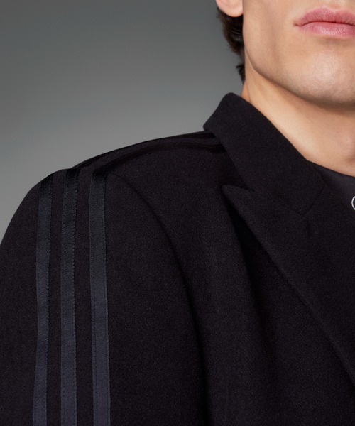 adidas（アディダス）の「BLUE VERSION チリ 62 ウールコート