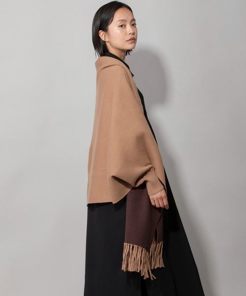 Munich(ミューニック)の「ダブルフェイスニットポンチョ(ストール/ショール・レディース・ブラック/グレー/ベージュ・FREE)」の9枚目の写真