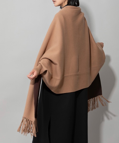 Munich(ミューニック)の「ダブルフェイスニットポンチョ(ストール/ショール・レディース・ブラック/グレー/ベージュ・FREE)」の10枚目の写真