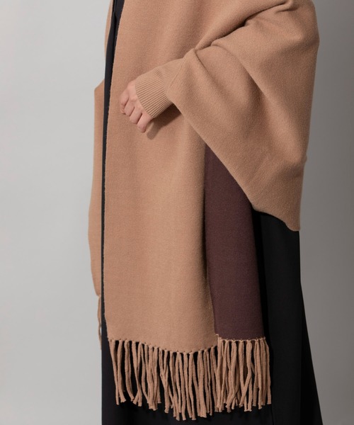 Munich(ミューニック)の「ダブルフェイスニットポンチョ(ストール/ショール・レディース・ブラック/グレー/ベージュ・FREE)」の15枚目の写真