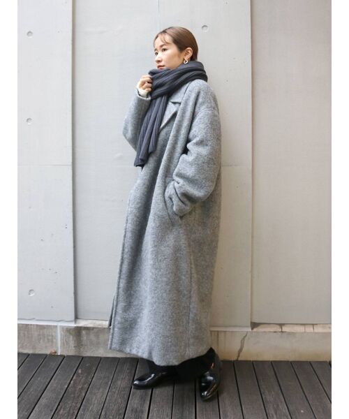 Ungrid(アングリッド)の「リブボリュームマフラー(マフラー・レディース・イエロー/アイボリー/チャコールグレー・FREE)」の6枚目の写真