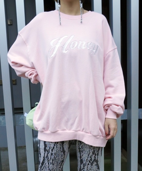 ARCHIVER（アーカイバ）の「【Bz】Honey刺繍裏毛ユニセックスBIGプルオーバー(RZ)（スウェット・レディース・ブラウン/ピンク/ブラック/グレー/オフホワイト・FREE）」の5枚目の写真