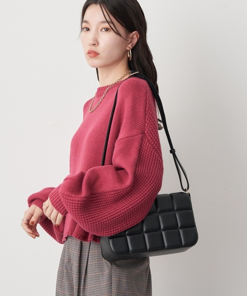 earth music&ecology（アースミュージックアンドエコロジー）の「ミドルゲージクルーニット（ニット/セーター・レディース・ブラック/ピンク/グリーン/アイボリー/ライトベージュ・FREE）」の5枚目の写真