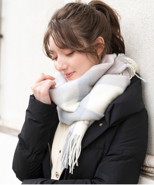 MISCH MASCH（ミッシュマッシュ）の「チェックマフラー（マフラー・レディース・ベビーピンク/グレイッシュベージュ/ライトブルー/ライトグレー・FREE）」の3枚目の写真