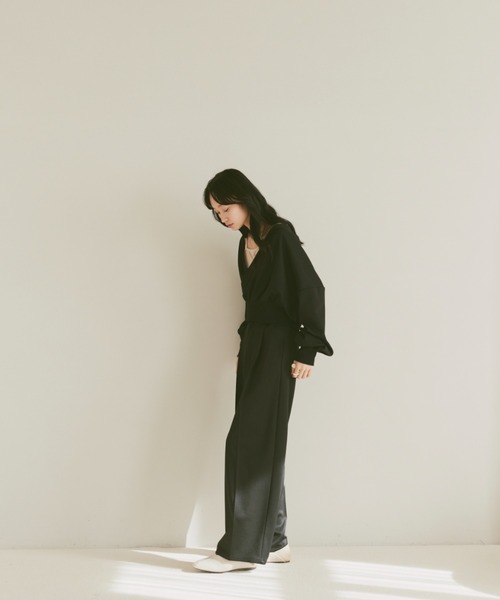 moi tytto（モイテュット）の「タックパンツ/低身長さん向けSサイズあり（その他パンツ・レディース・ベージュ/ナチュラル/ブラック・SMALL/MEDIUM）」の10枚目の写真