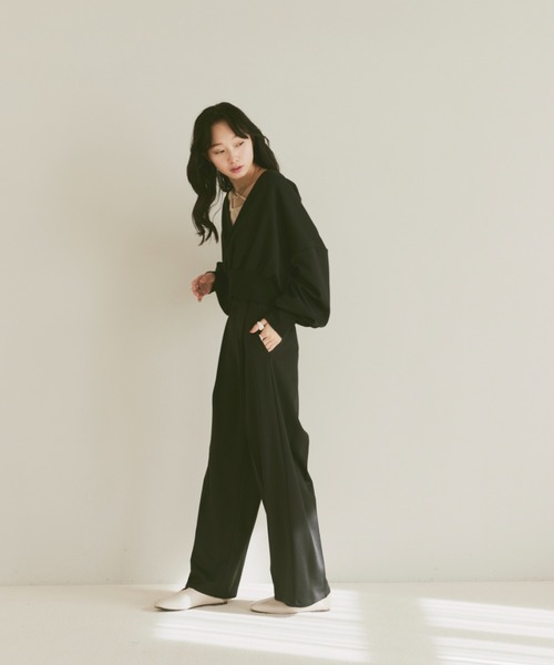 moi tytto（モイテュット）の「タックパンツ/低身長さん向けSサイズあり（その他パンツ・レディース・ベージュ/ナチュラル/ブラック・SMALL/MEDIUM）」の21枚目の写真