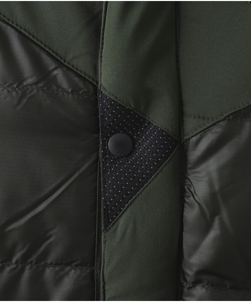 KLATTERMUSEN（クレッタルムーセン）の「【KLATTERMUSEN / クレッタルムーセン】OFF THE MOUNTAIN 32 Leviten（ダウンジャケット/コート・メンズ・ベージュ/グリーン・MEDIUM/LARGE）」の17枚目の写真