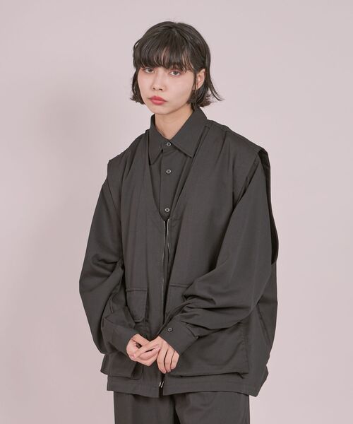 FFEIN(フェイン)の「【FFEIN(フェイン)】TR CARGO VEST / TR カーゴポケット ZIP ベスト(ベスト・メンズ・ライトグレー/チャコール/ブラック・MEDIUM/LARGE)」の16枚目の写真