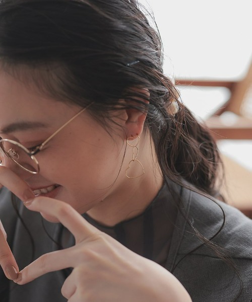 at.（アット）の「【at.】トリプルハートピアス（ピアス（両耳用）・レディース・シルバー/ゴールド・FREE）」の12枚目の写真